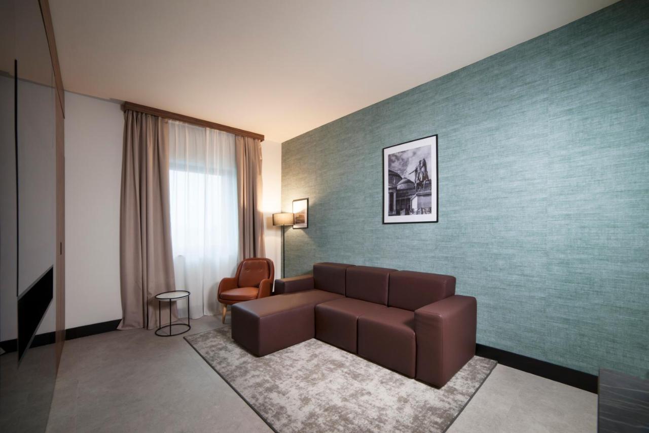 Radisson Hotel Nola Naples Dış mekan fotoğraf